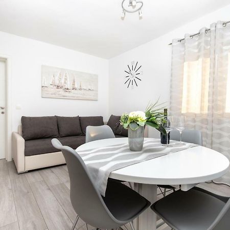 KaštelaApartman Topicアパートメント エクステリア 写真